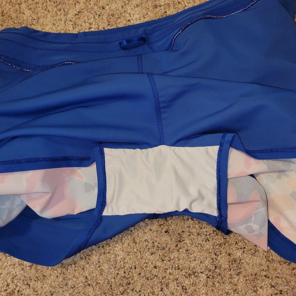 🩱Gorgeous "Lands' End" Floral Elastic Waist Stretch Lined Swim Skort🩱 - Picture 4 of 9